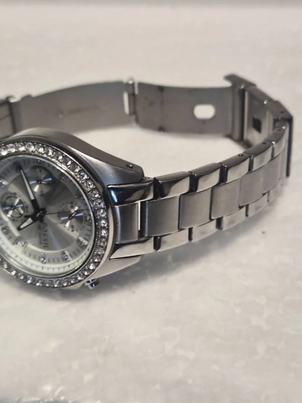 Fossil stainless band analog